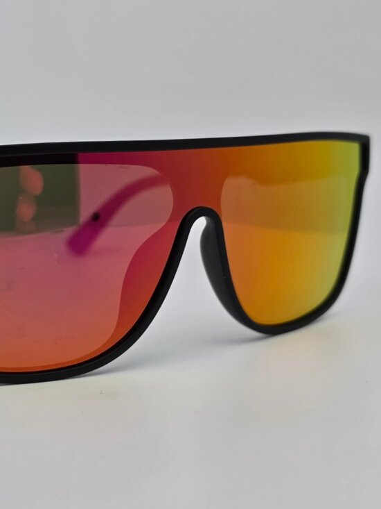 Blenders Scifi Midnight Emma Frame Polarized Hot Pink Mirror Shield Sunglasses main image 6